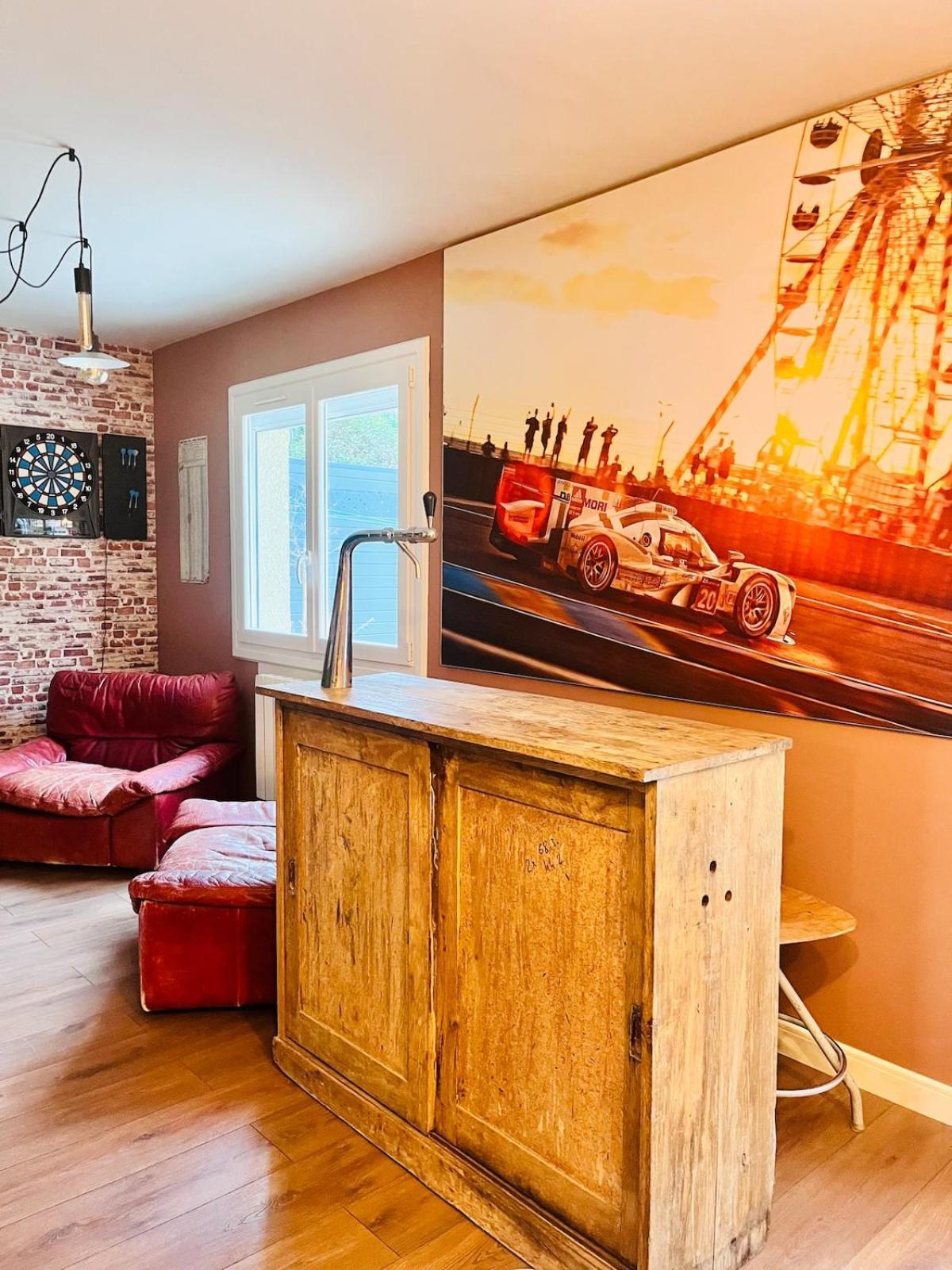 Вилла Man Cave Ле-Ман Экстерьер фото